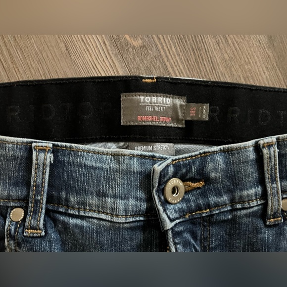 Torrid Skinny Bombshell jeans - Picture 3 of 8